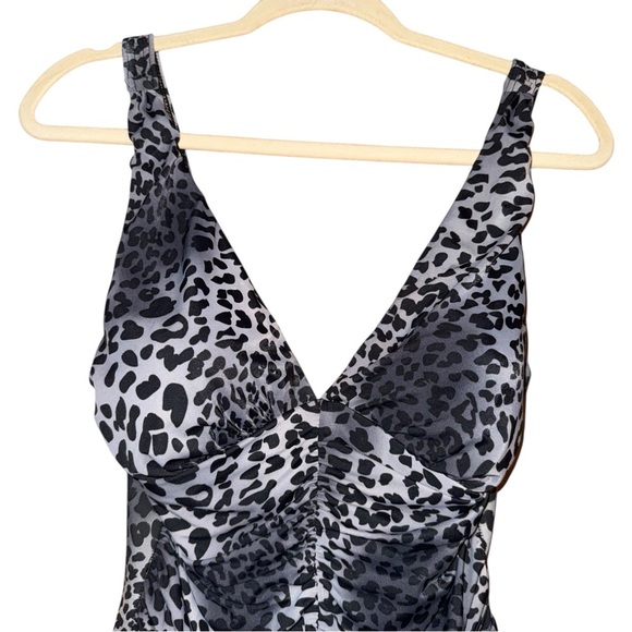 MIRACLESUIT Kitty Galore Leopard Print Black Gray One Piece Ruched Swimsuit 14 - Picture 5 of 15